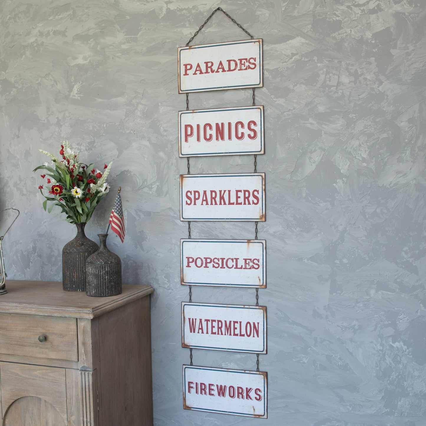 PARADES SIGN