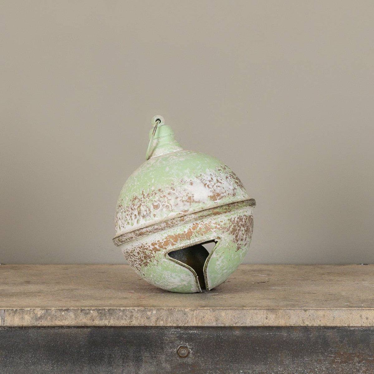 10" LIGHT GREEN & GOLD SLEIGH BELL