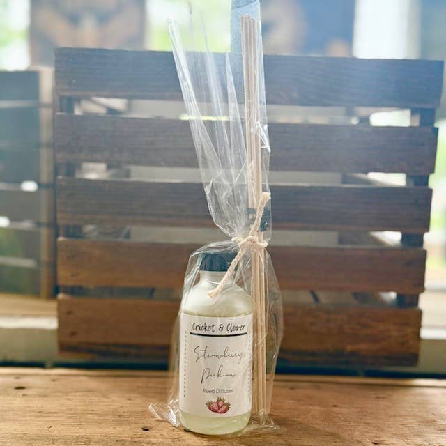 Strawberry Pickins Reed Diffuser