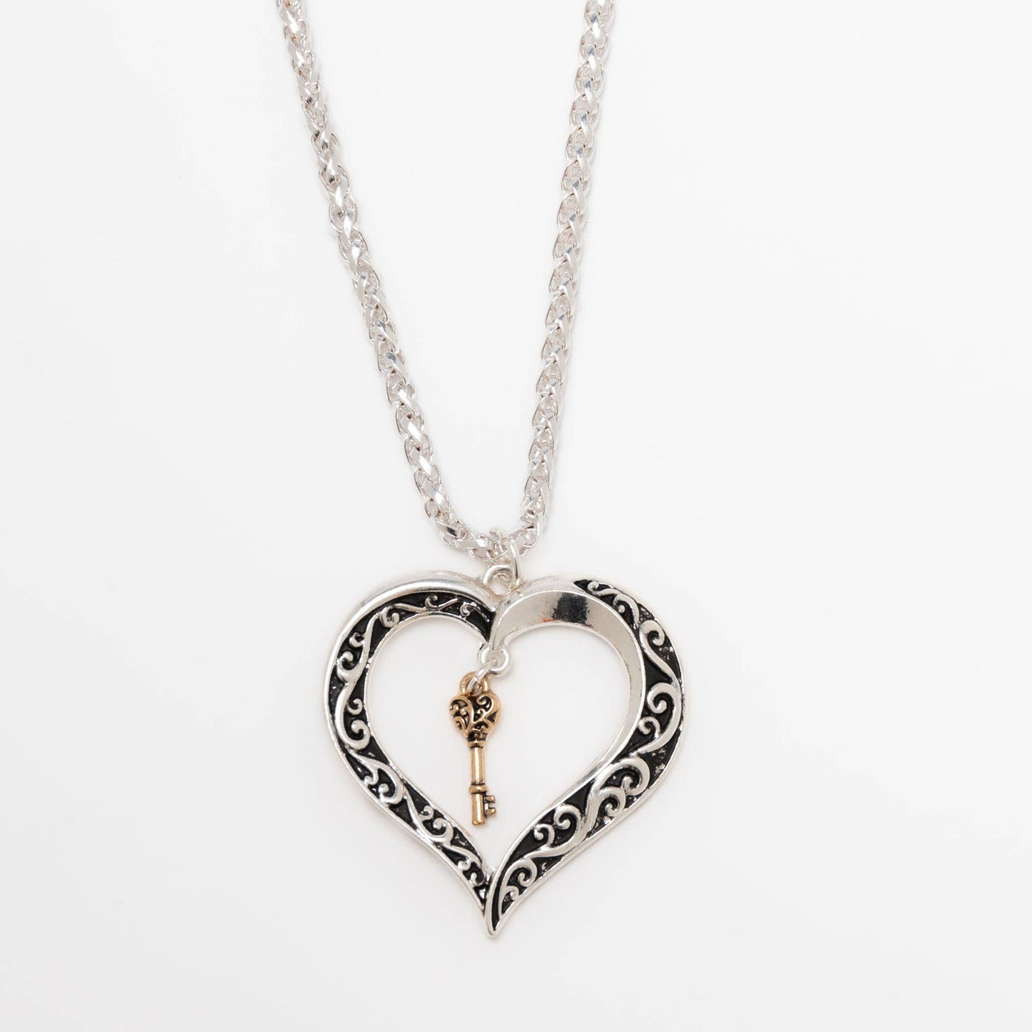 Roma Engraved Heart & Key Charm 18" Pendant Necklace
