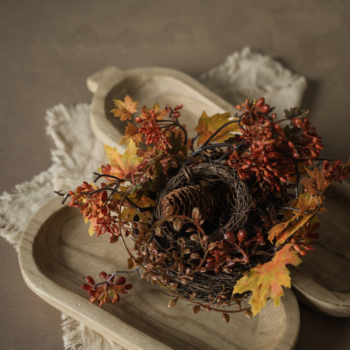10" MAPLE LEAVES & BERRIES BIRDNEST