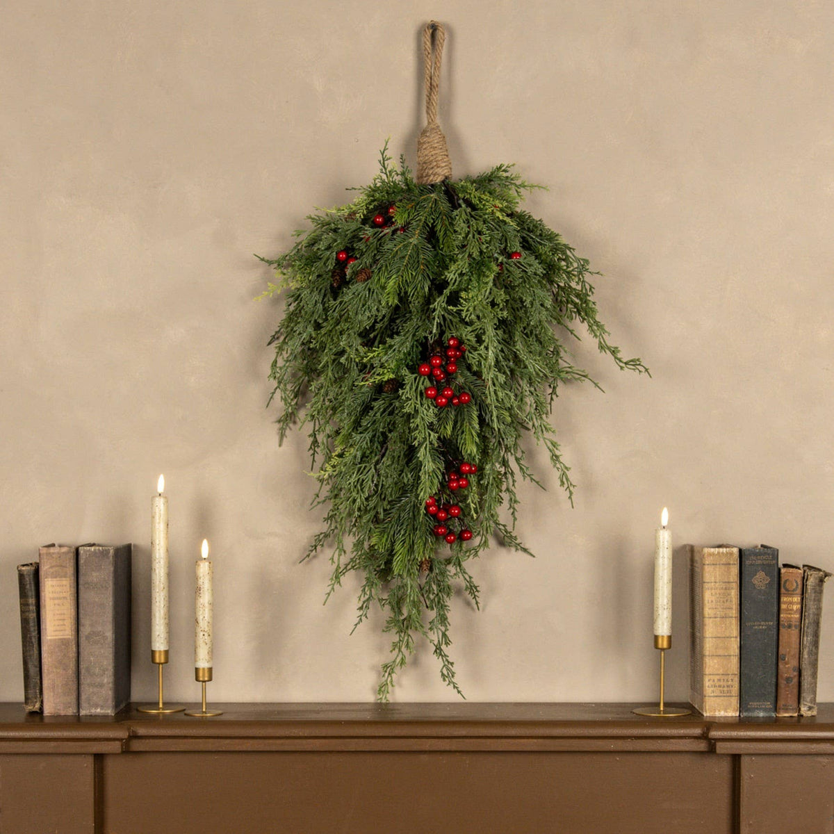 20" PINE, CEDAR & BERRIES HANGING WREATH