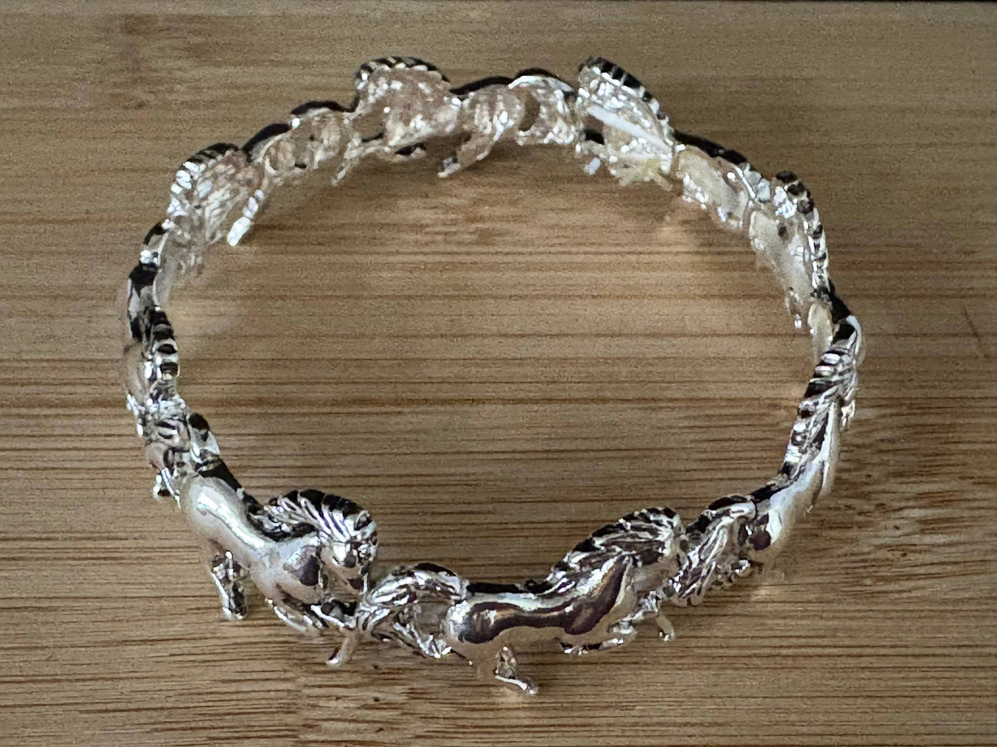 FR5252 Antique Silver Horse Metal Stretch Bracelet