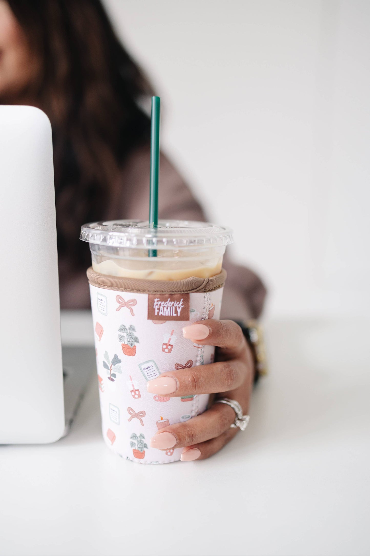 Iced Coffee Sleeve, Cute Reusable Cup Holder Drink Sleeve