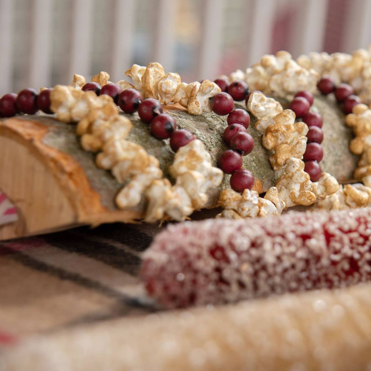 9' POPCORN  CRANBERRY GARLAND