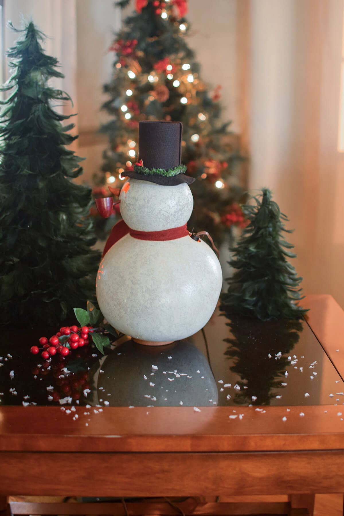 Blizzard Snowman Gourd Luminary - Large Lit