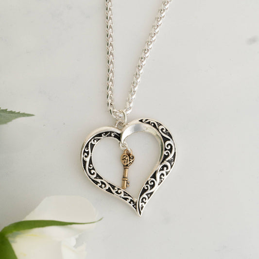Roma Engraved Heart & Key Charm 18" Pendant Necklace