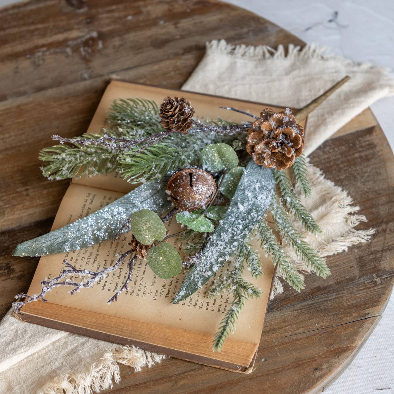 15" ICED FOREST FOLIAGE W/ BELLS PICK