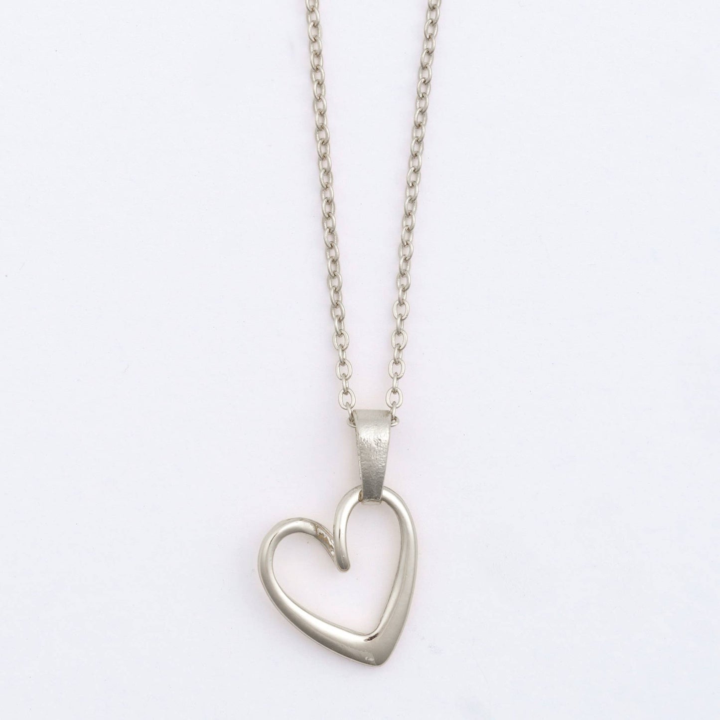 Dainty Heart 16" Pendant Charm Necklace